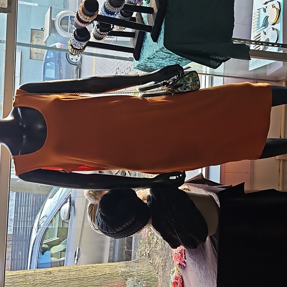 Sleeveless dress